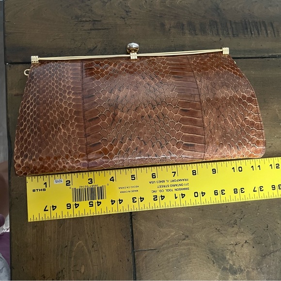 VINTAGE Brown snake clutch/bag - Picture 8 of 12